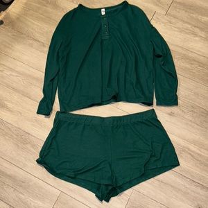 Green stars above pj set